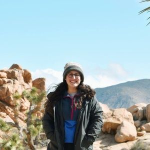 Meet your Posher, Emese